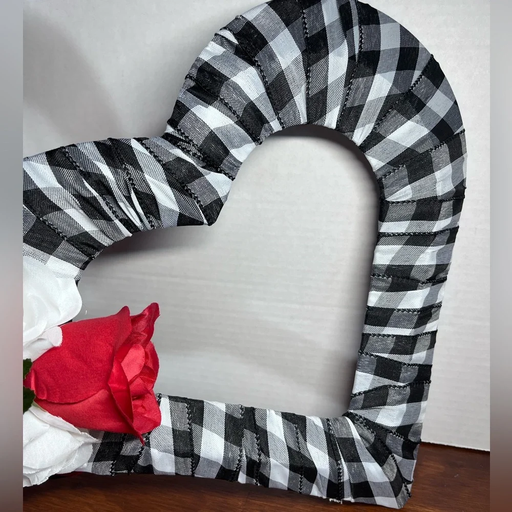 Large 24” Gingham Ribbon Wrapped Double Heart Wreath Decor Lumberjack
